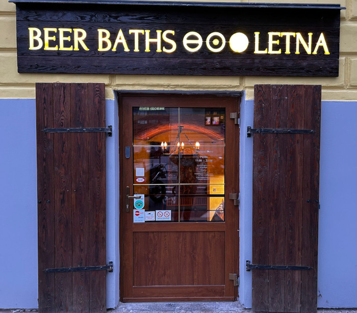 Сontact entrance Beer Baths Letna